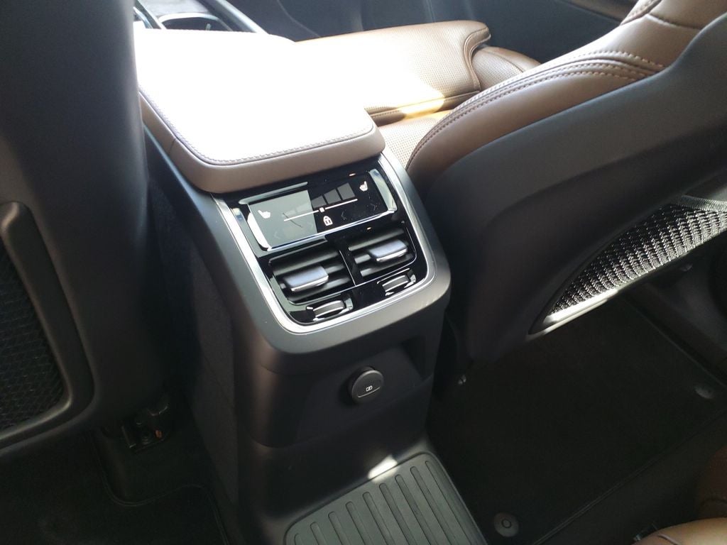 2022 Volvo XC90 Recharge Plug-In Hybrid T8 Inscription Extended Range 7P
