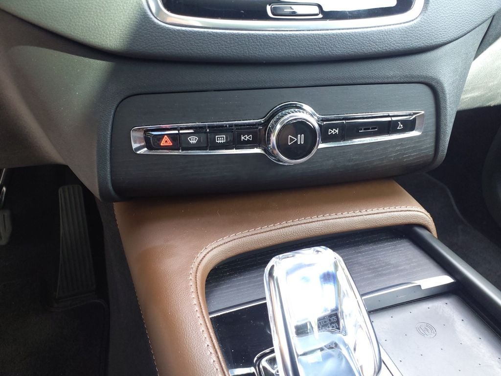 2022 Volvo XC90 Recharge Plug-In Hybrid T8 Inscription Extended Range 7P