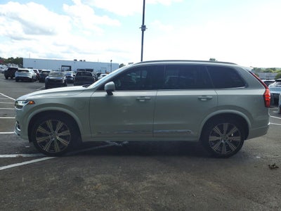 2022 Volvo XC90 Recharge Plug-In Hybrid T8 Inscription Extended Range 7P