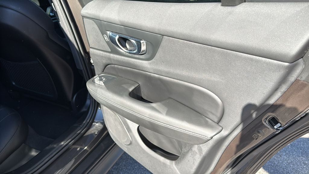 2025 Volvo V60 Cross Country B5 Plus AWD