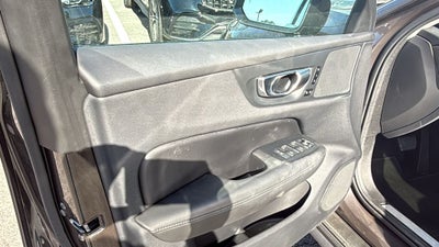 2025 Volvo V60 Cross Country B5 Plus AWD