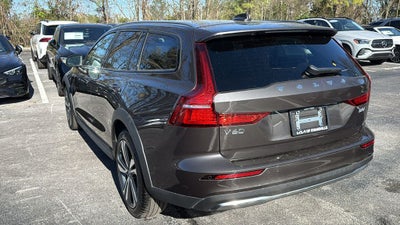 2025 Volvo V60 Cross Country B5 Plus AWD