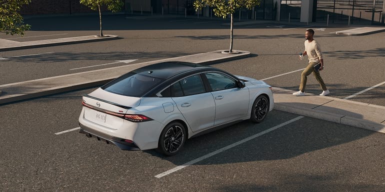 Landers McLarty Nissan Huntsville in Huntsville AL